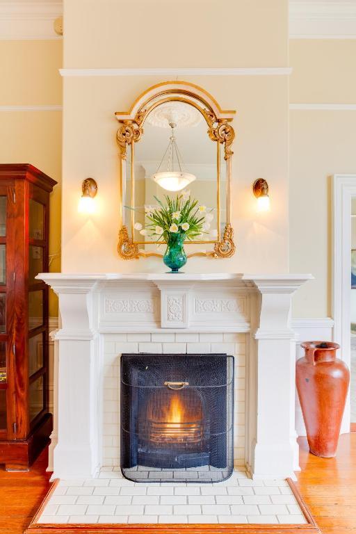 Fairholme Manor Inn Victoria Room photo