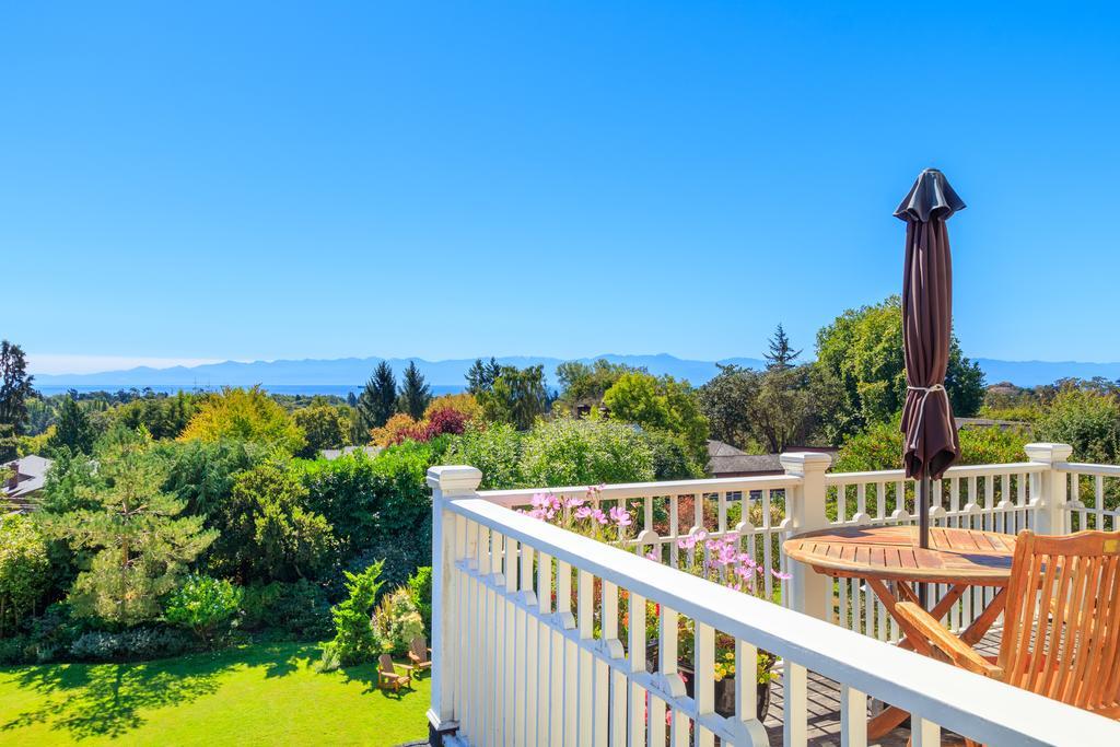 Fairholme Manor Inn Victoria Exterior photo