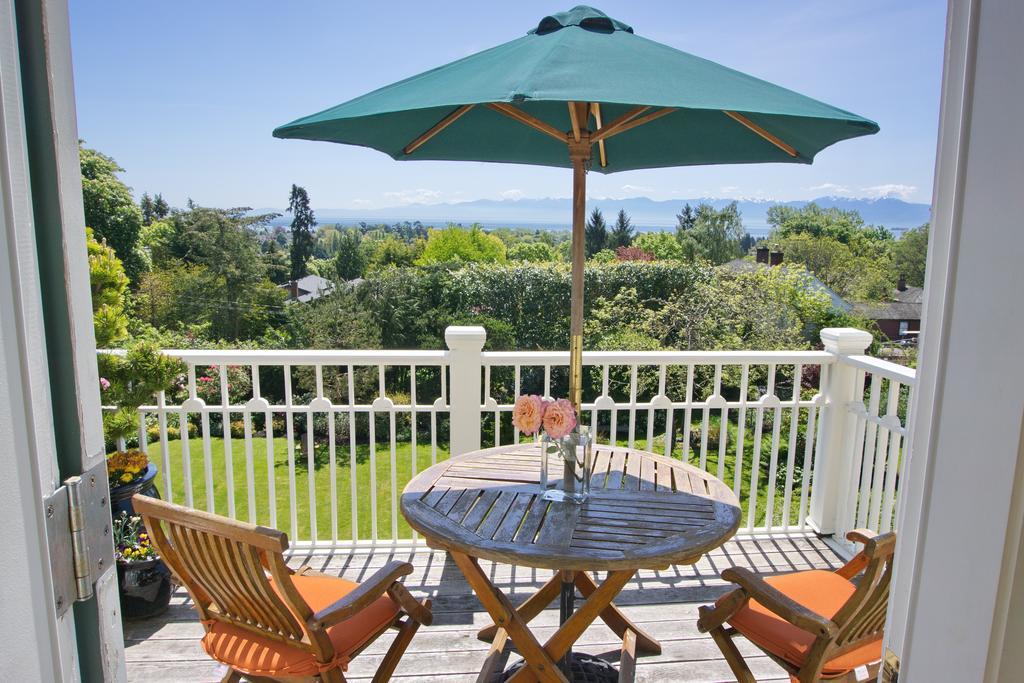 Fairholme Manor Inn Victoria Exterior photo