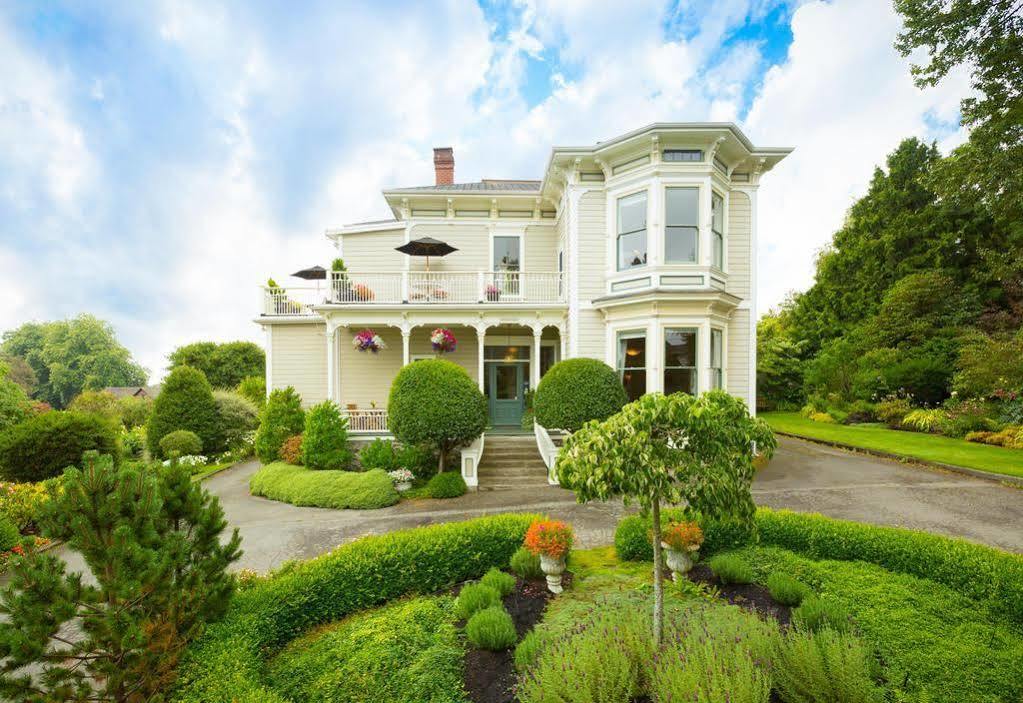 Fairholme Manor Inn Victoria Exterior photo
